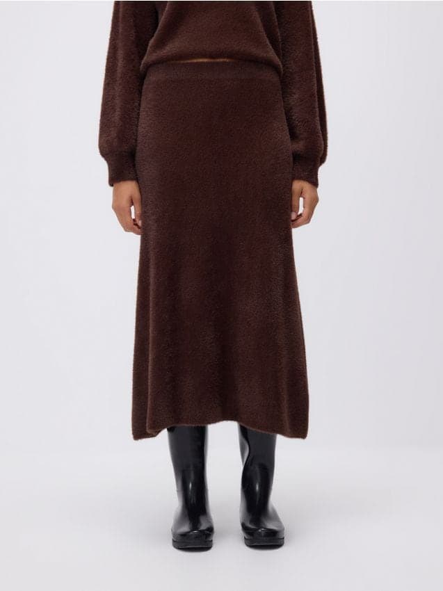 Reserved - Плюшена Миди Пола