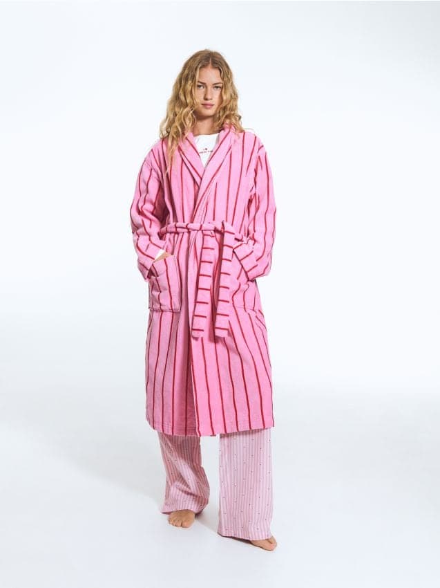 Reserved - Халат С Връзващ Се Колан