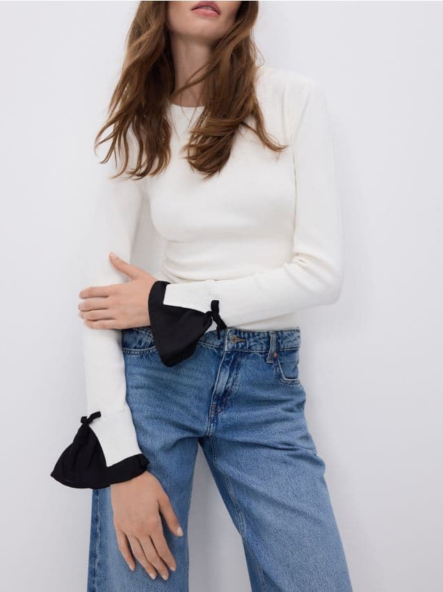 Reserved - Пуловер С Декоративни Панделки