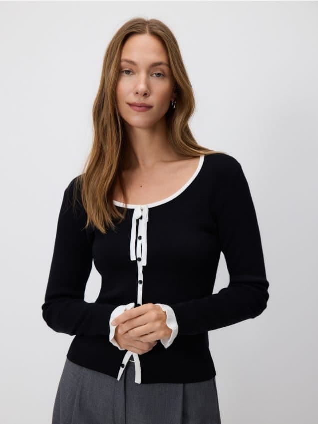 Reserved - Плетена Жилетка С Декоративна Връзка