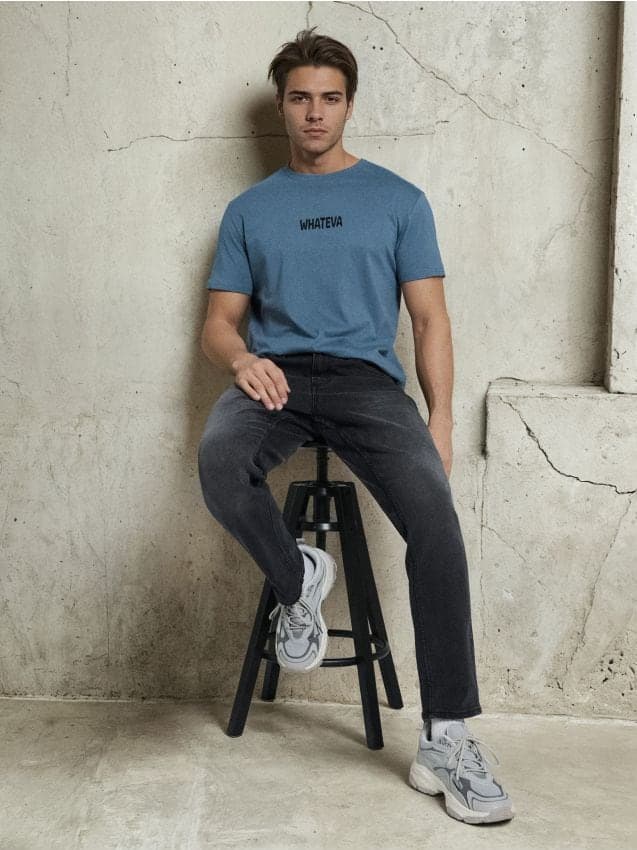 Sinsay - Дънки Regular Fit С Измит Ефект