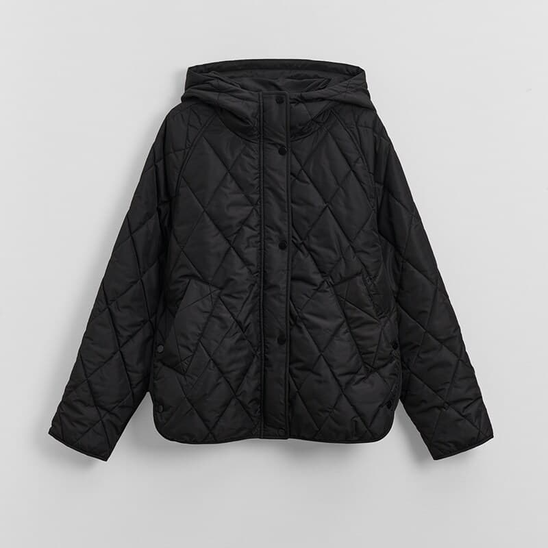 Капитонирано Яке С Качулка - House